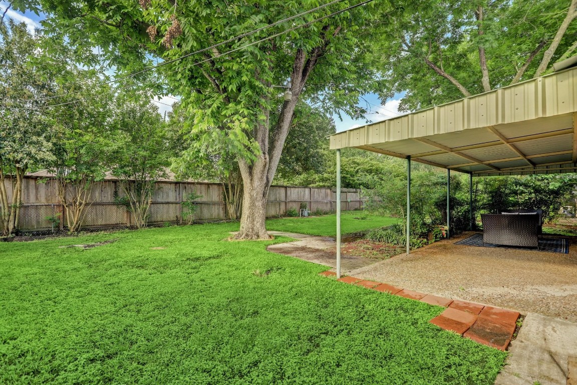 4546 Warm Springs Road Houston, TX 77035 - Photo 19 of 20