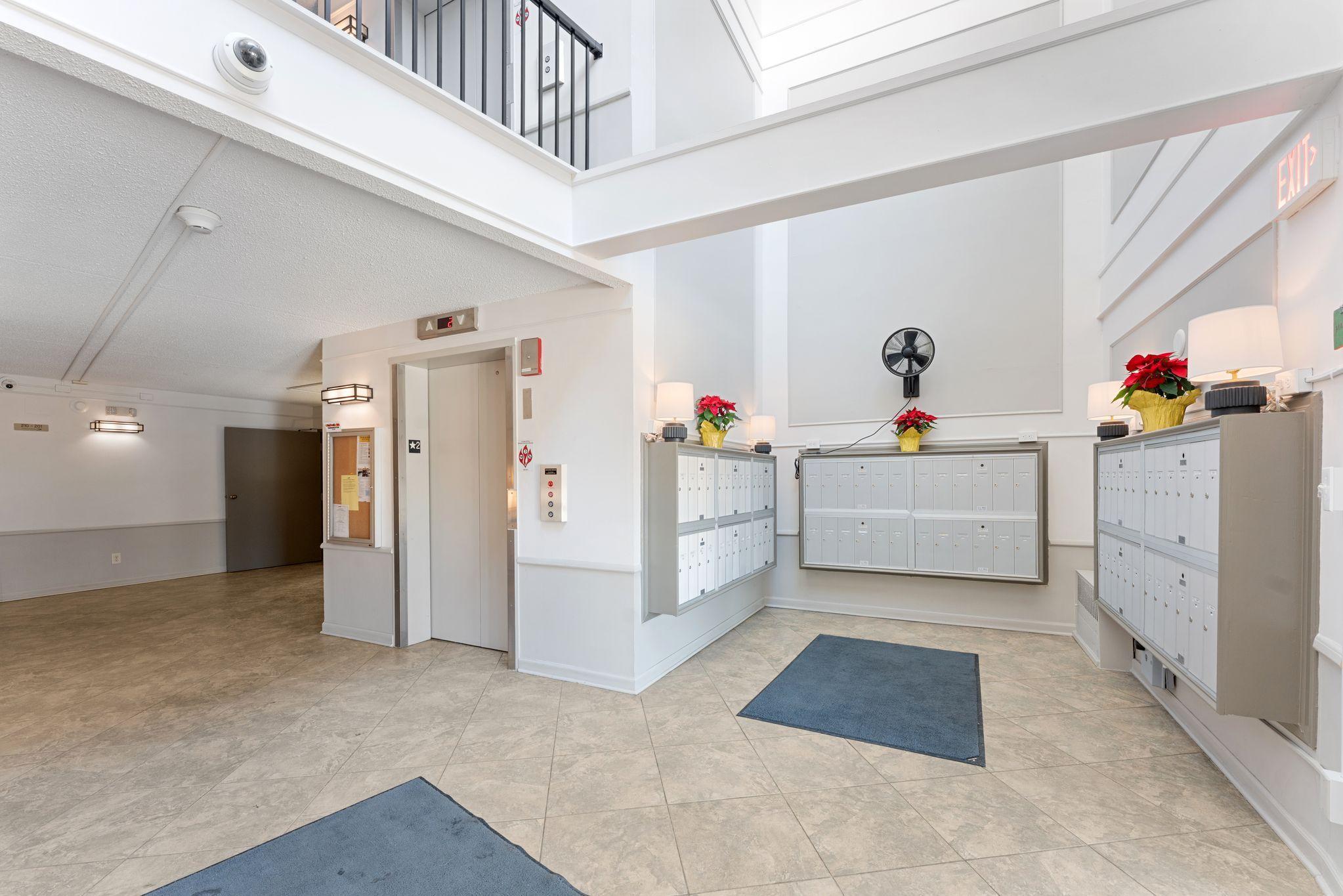 10521 Cedar Lake Road, Unit 501 Minnetonka, MN 55305 - Photo 41 of 45