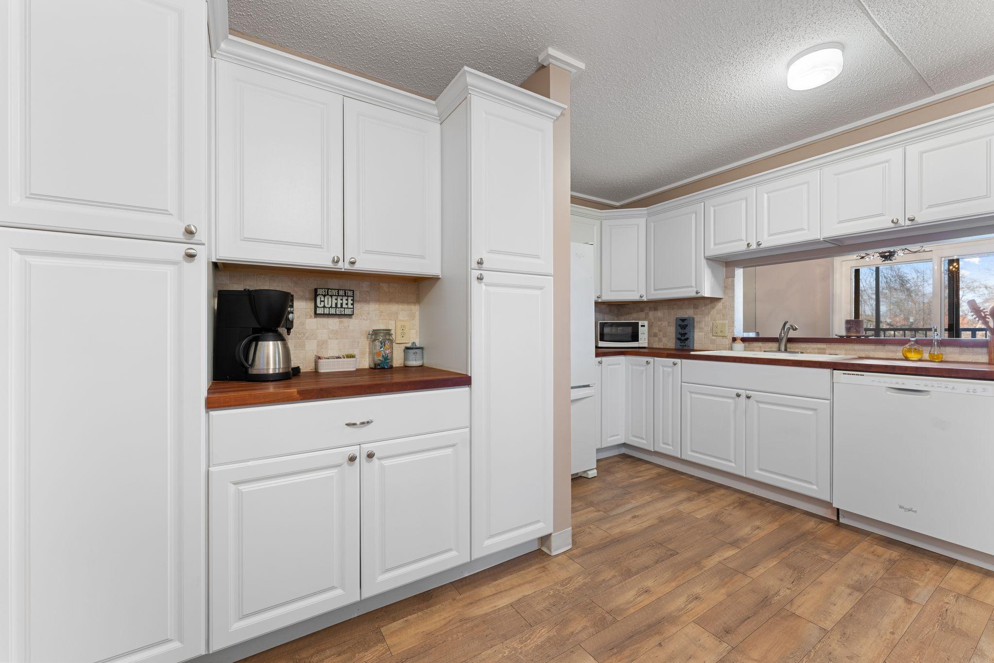 10521 Cedar Lake Road, Unit 501 Minnetonka, MN 55305 - Photo 7 of 45