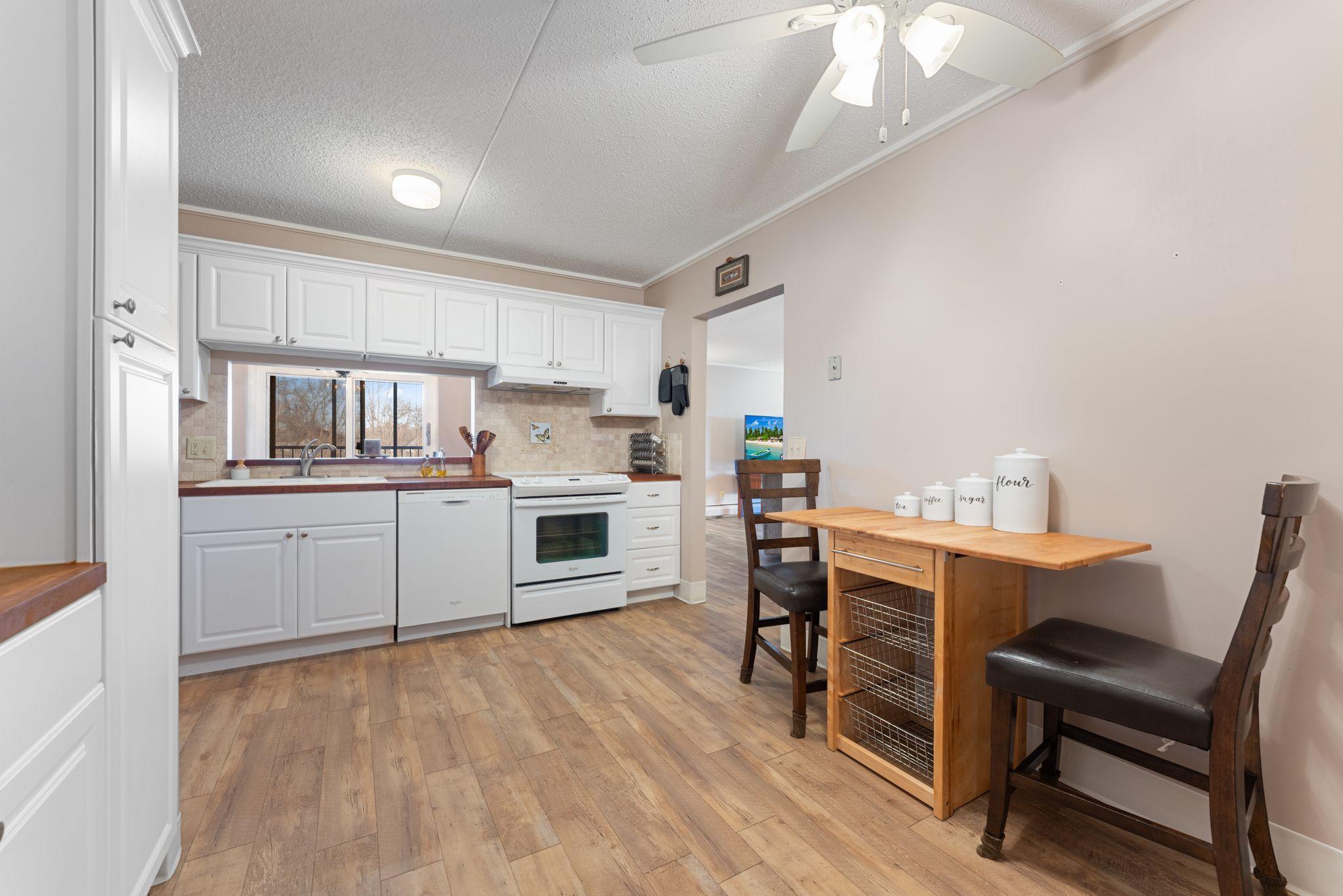 10521 Cedar Lake Road, Unit 501 Minnetonka, MN 55305 - Photo 8 of 45