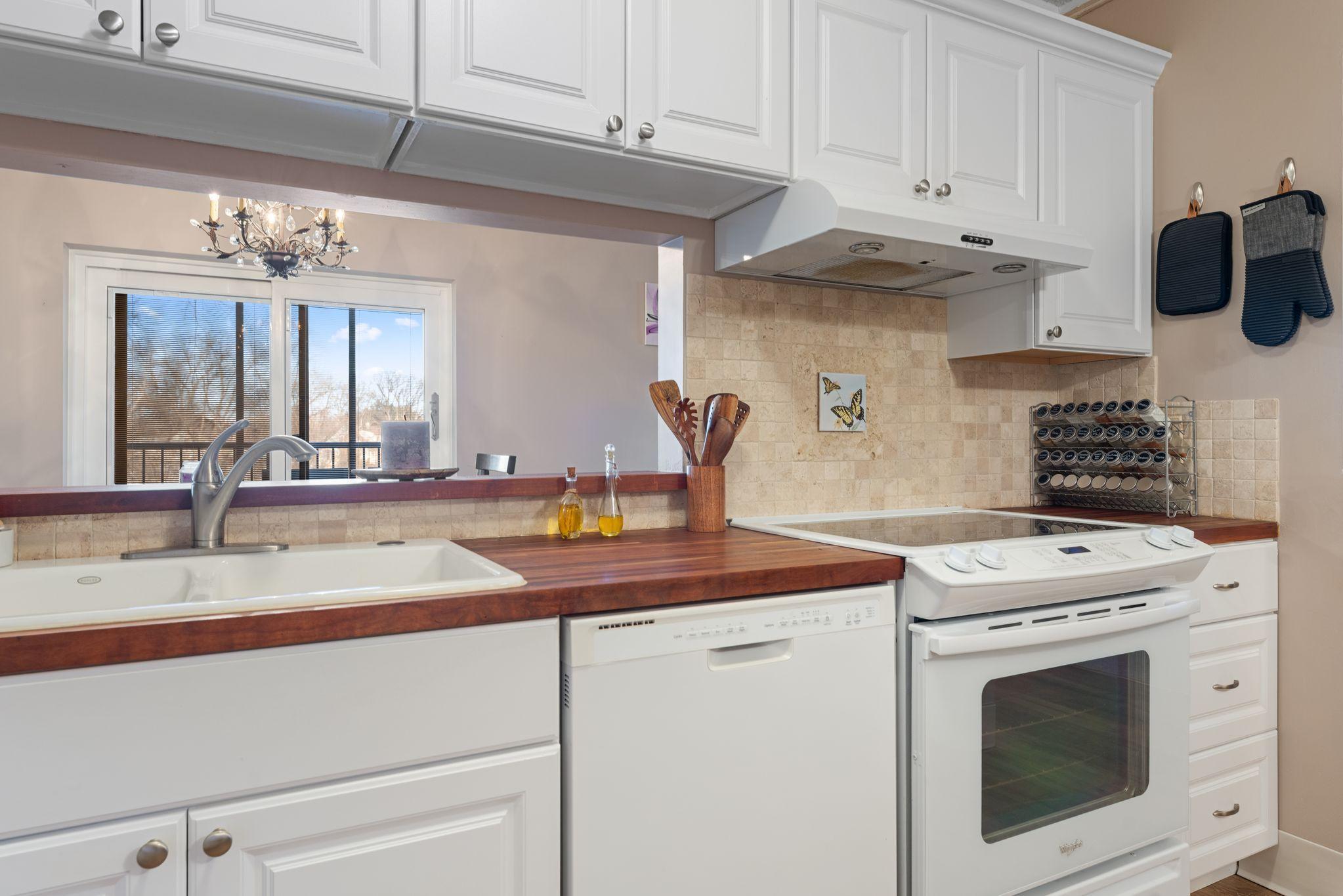 10521 Cedar Lake Road, Unit 501 Minnetonka, MN 55305 - Photo 10 of 45