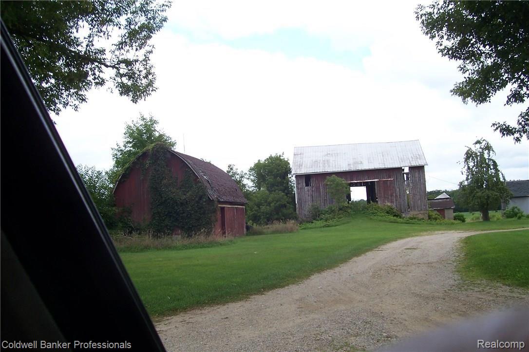 7420 Mowatt Road North Branch, MI 48461 - Photo 6 of 6 C:\Users\Sandy\Pictures\2015-09-11\002.JPG