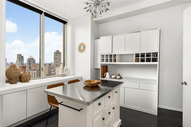 $11,000 | 401 East 60th Street, Unit 37B | Lenox Hill