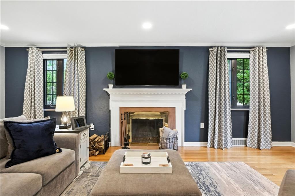 308 Sleepy Hollow Road Pittsburgh, PA 15228 - Photo 12 of 37 Gallery Image 12