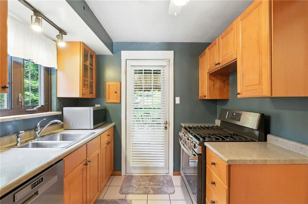 308 Sleepy Hollow Road Pittsburgh, PA 15228 - Photo 15 of 37 Gallery Image 15
