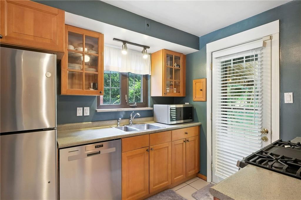 308 Sleepy Hollow Road Pittsburgh, PA 15228 - Photo 16 of 37 Gallery Image 16