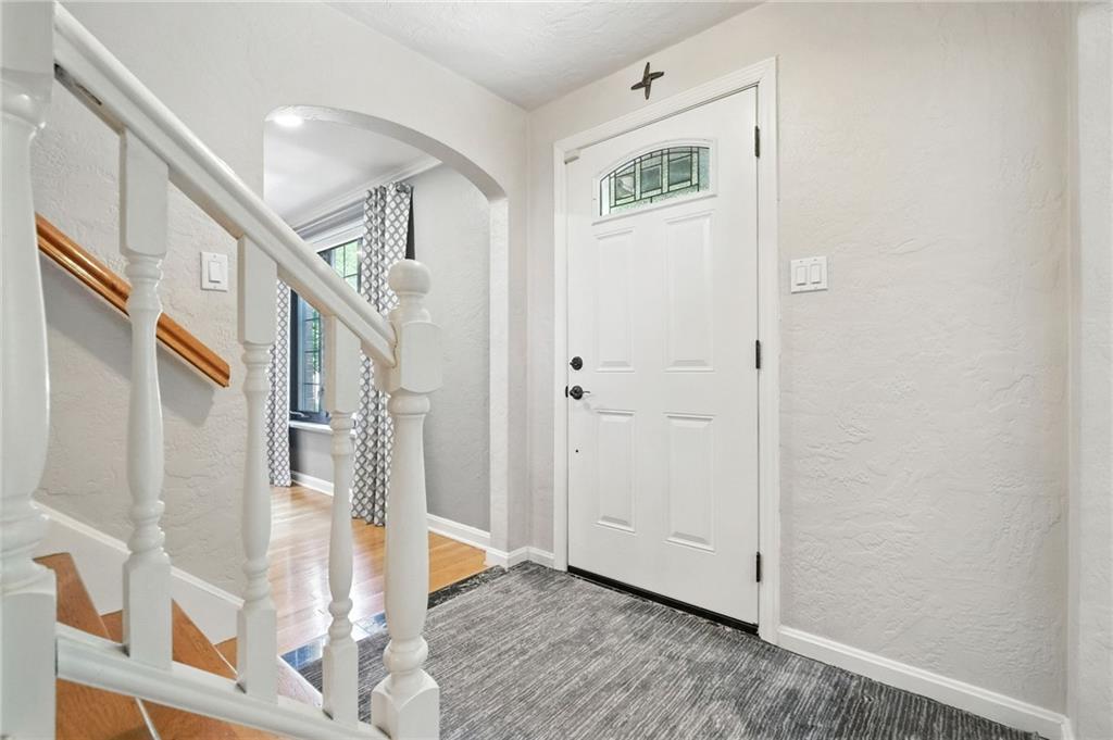 308 Sleepy Hollow Road Pittsburgh, PA 15228 - Photo 6 of 37 Gallery Image 6