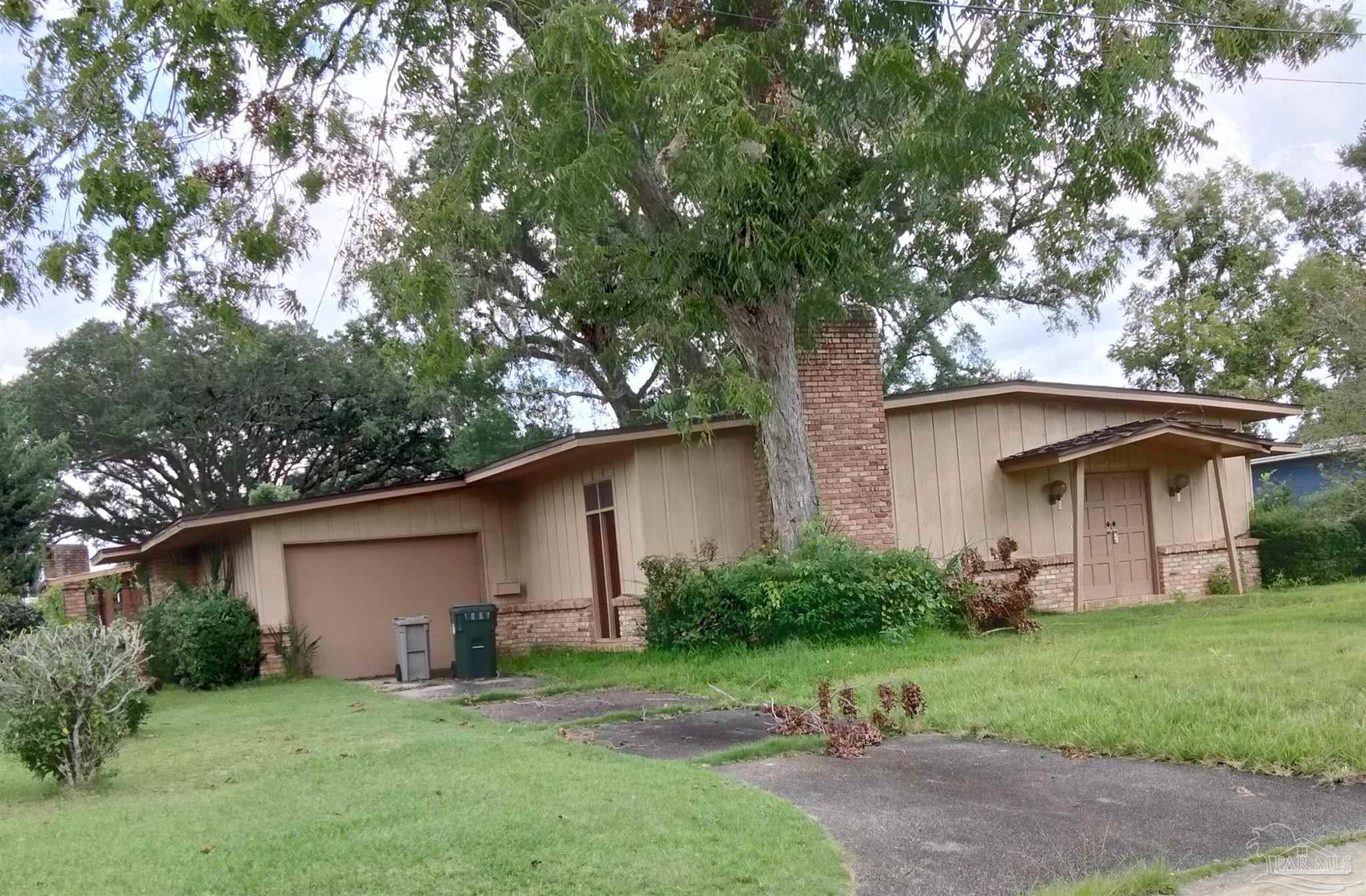 30 Vanderbilt Road Pensacola, FL 32506 - Photo 1 of 1