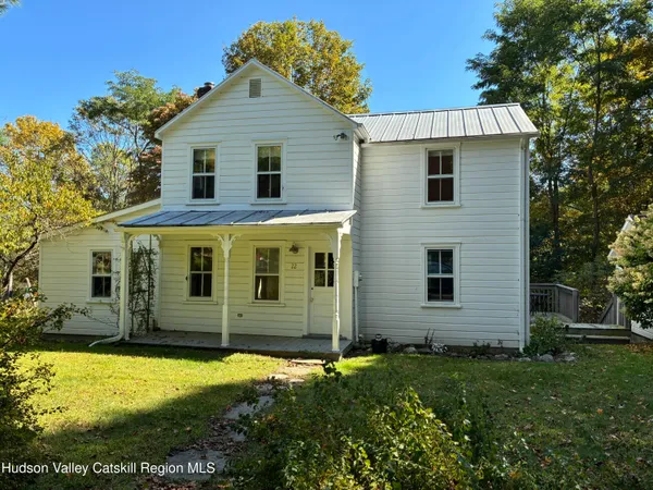 $2,500 | 22 County Route 9, Ghent, NY 12075