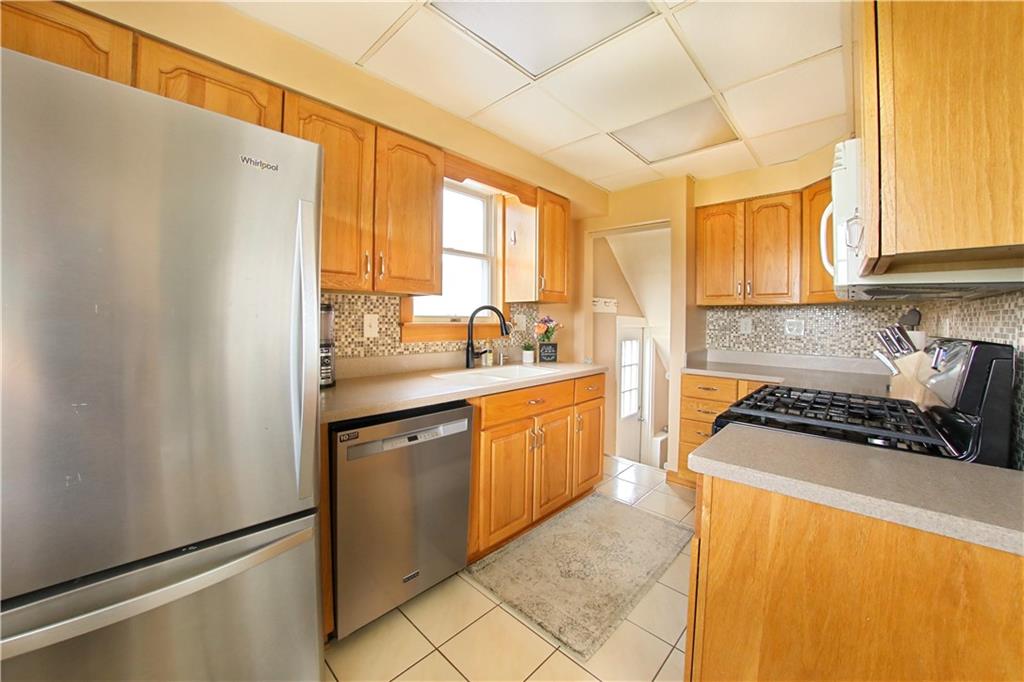 985 Ridge Road Bridgeville, PA 15017 - Photo 9 of 22 REFRIGERATOR AND DISHWASHER 2024!