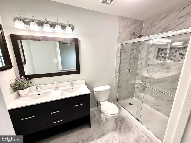 $570,000 | 12316 Penzance Lane, Bristow, VA 20136