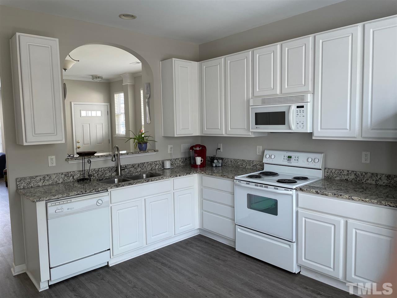 8236 City Loft Court Raleigh, NC 27613 - Photo 4 of 9