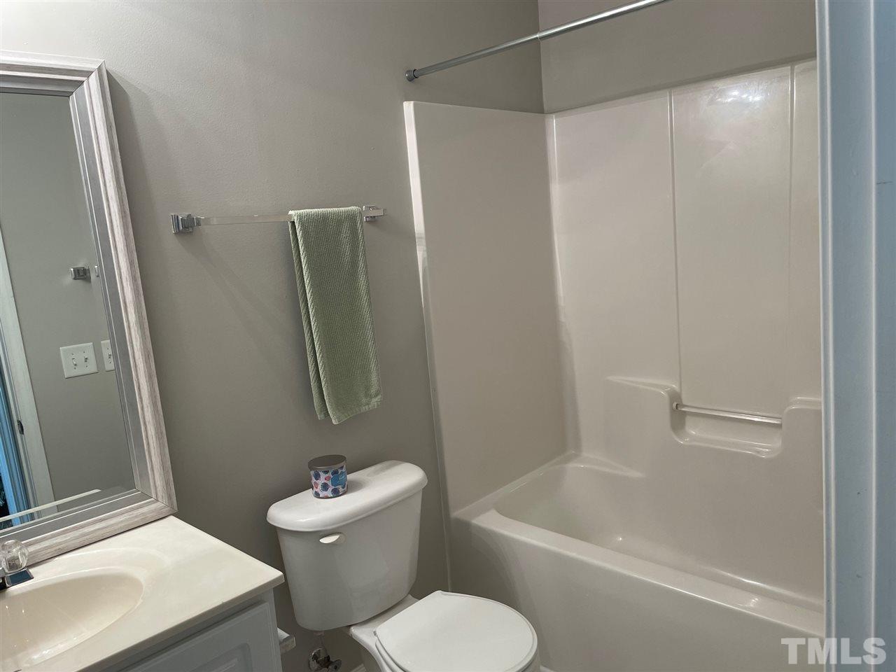 8236 City Loft Court Raleigh, NC 27613 - Photo 5 of 9