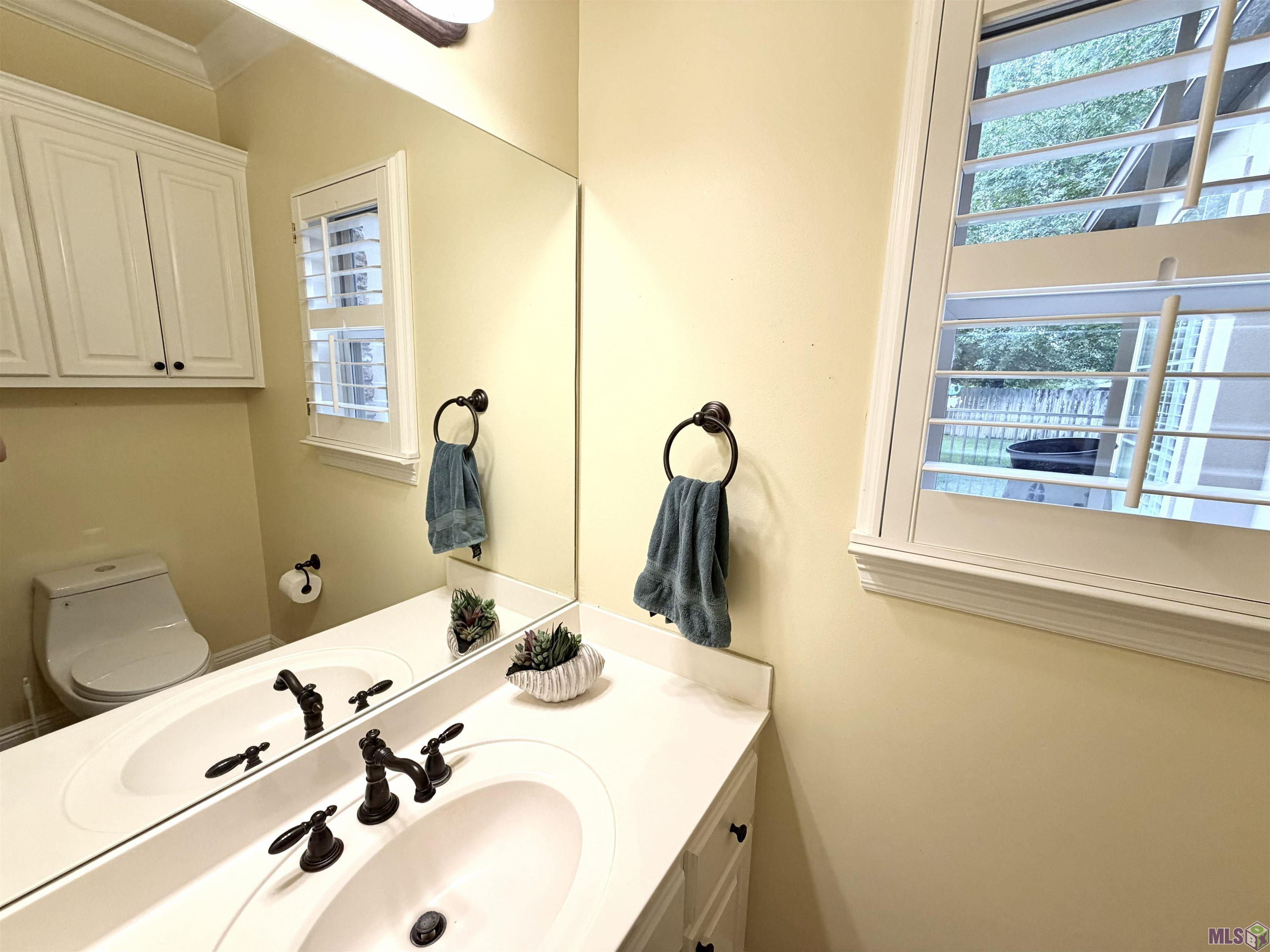 2024 Lac Cache Court Baton Rouge, LA 70816 - Photo 13 of 32