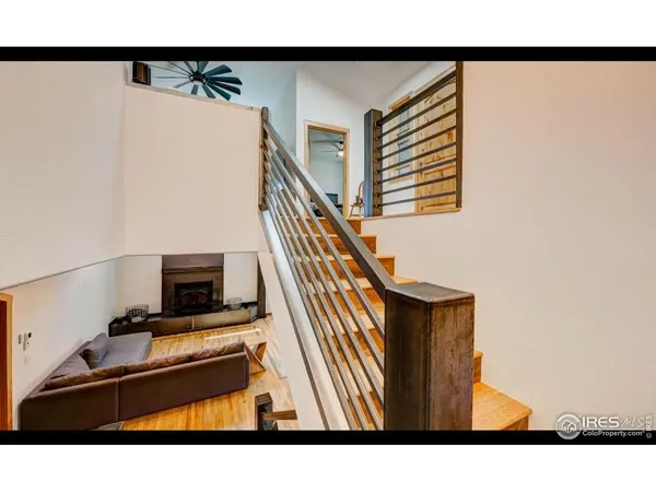 a black and white photo of a living room