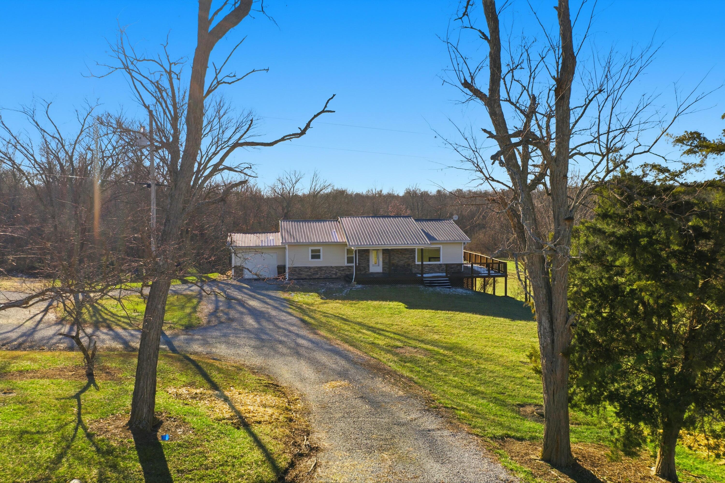 1676 Graves Road Stamping Ground, KY 40379 - Photo 4 of 80 1676 Graves Rd (10 of 91)