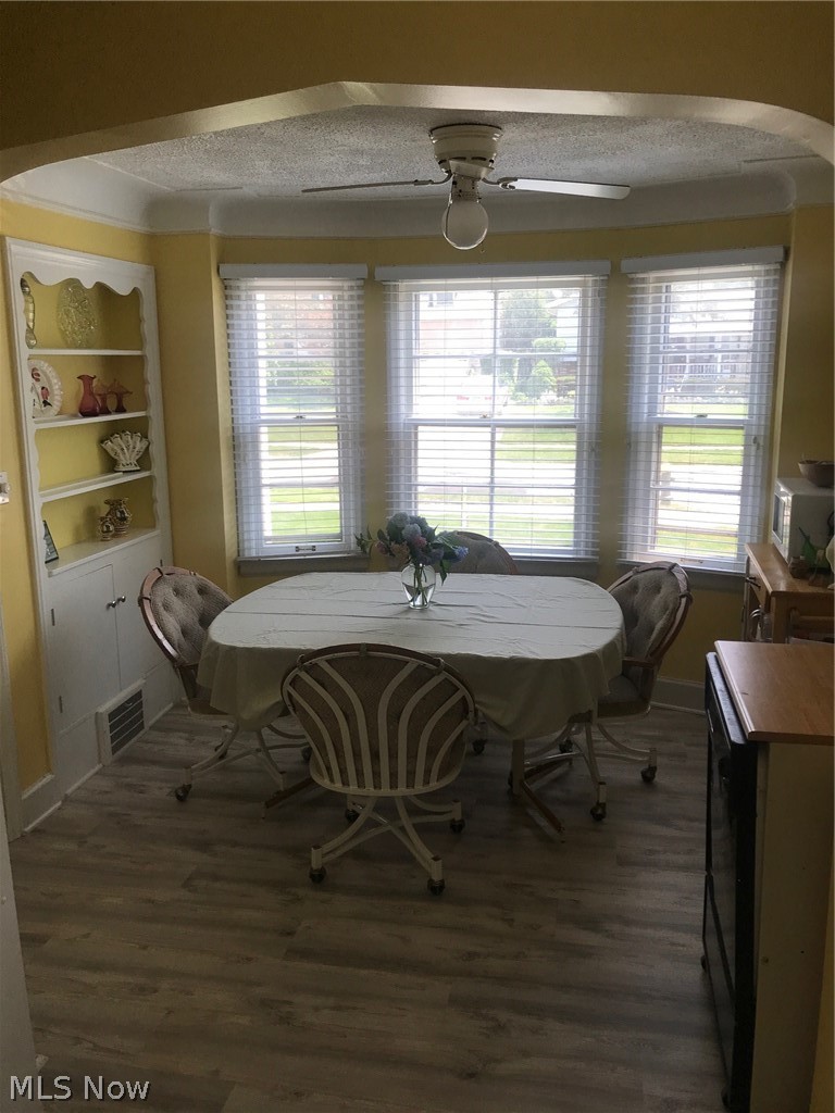 1672 Rushton Road Cleveland, OH 44121 - Photo 23 of 24 Eat in kitchen has brand new flooring and new countertops!