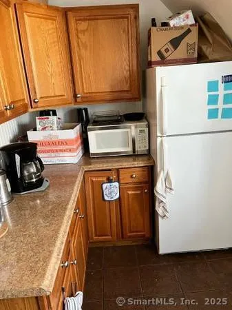 a view of utility room