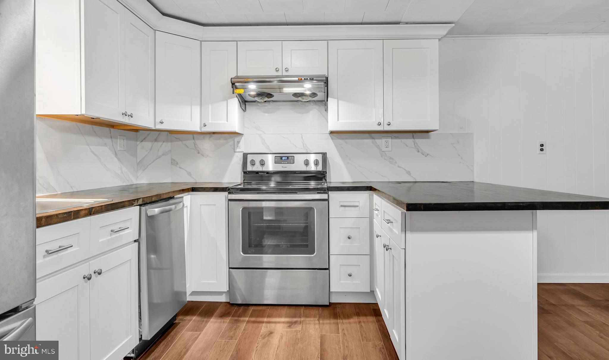 29 School Lane Springfield, PA 19064 - Photo 8 of 29 Smooth Top Range