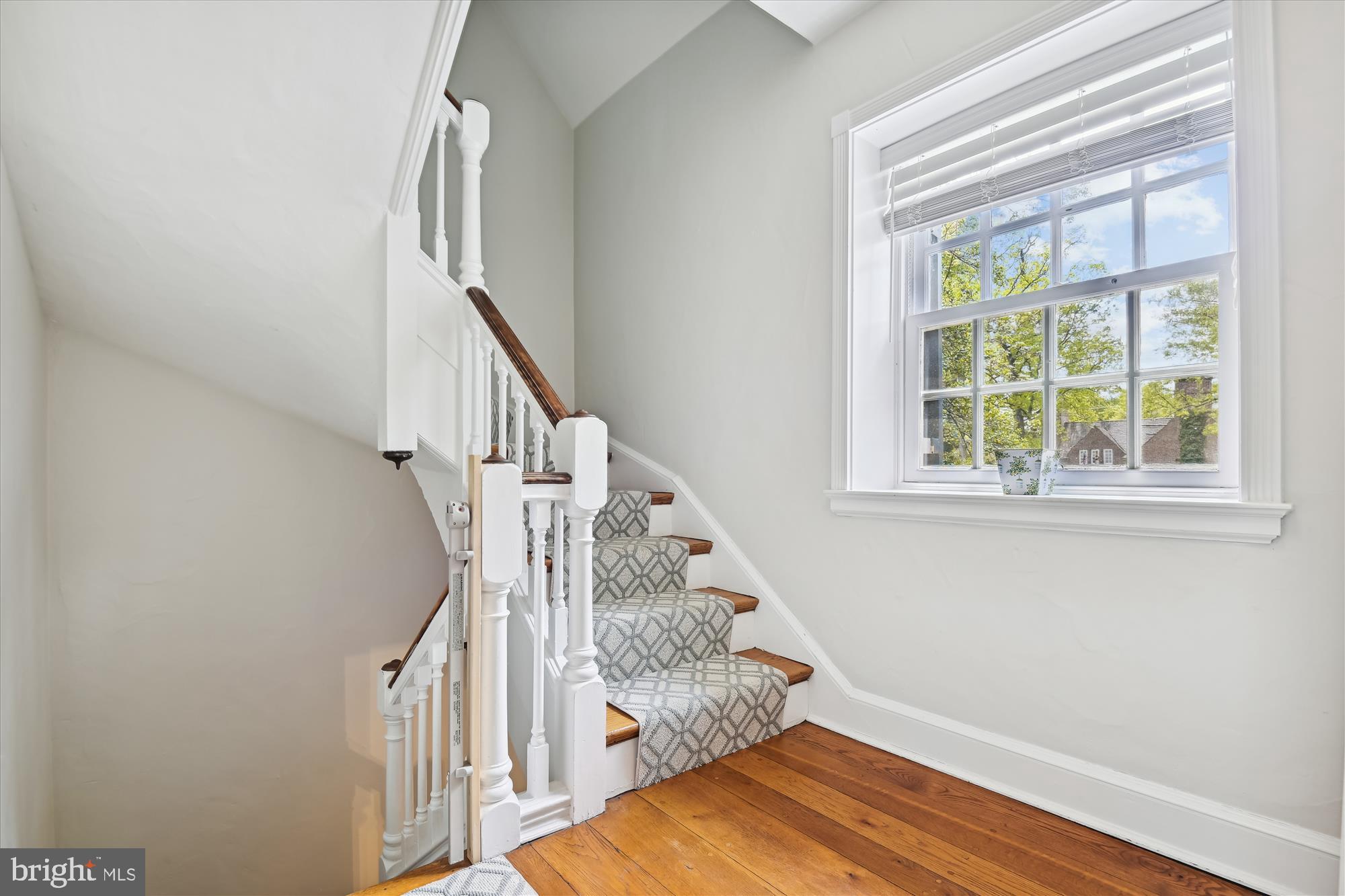 210 Goodale Road Baltimore, MD 21212 - Photo 21 of 50 2nd Level Hall