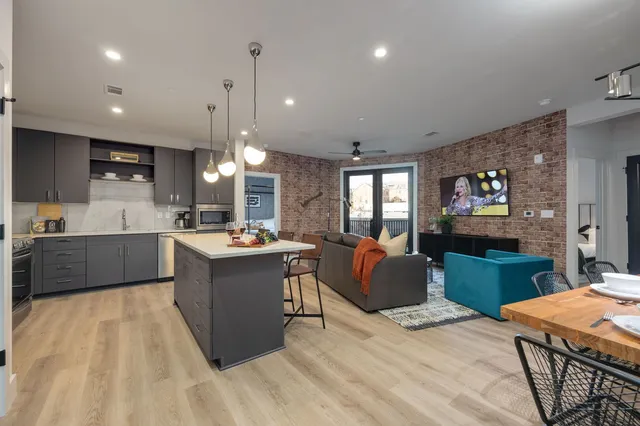 a close view of sink