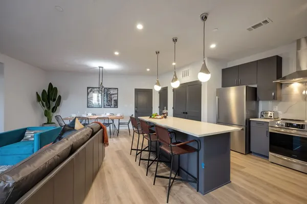 a view of entryway with elevator