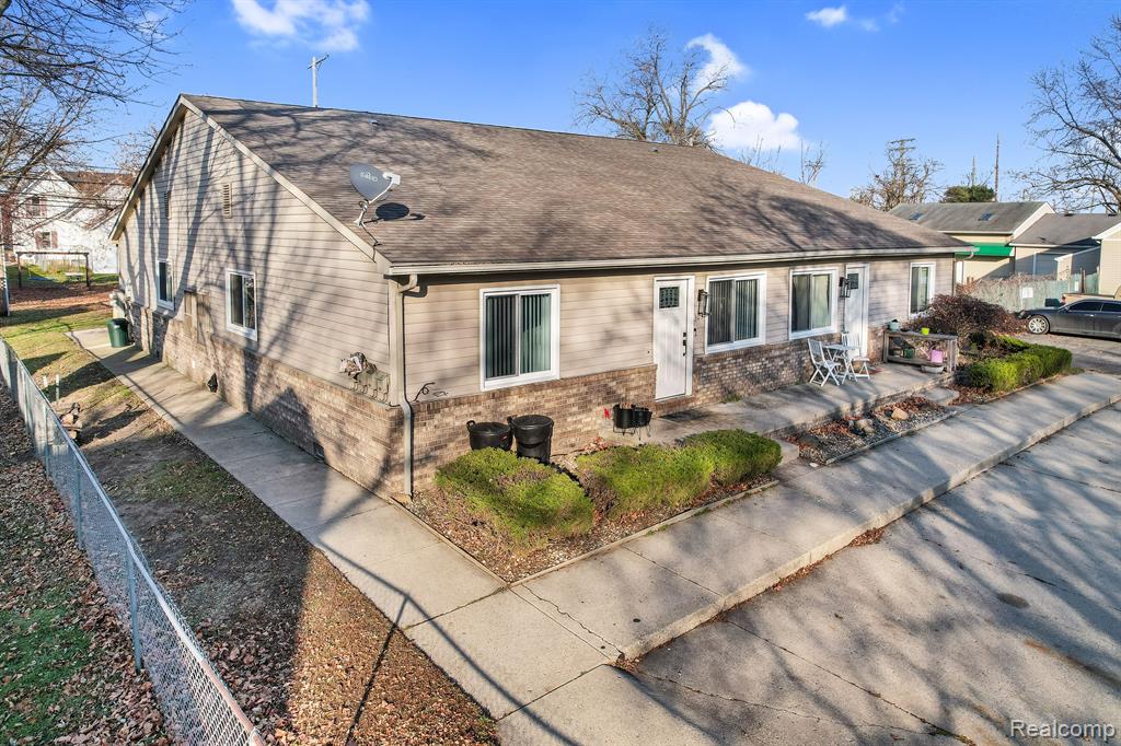 303 East Lafayette Street Romeo, MI 48065 - Photo 1 of 22