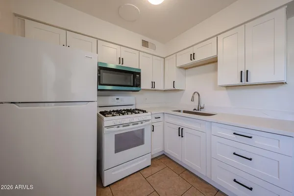 $1,049 | 3202 North 66th Street, Unit 4, Scottsdale, AZ 85251