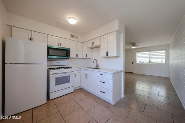 $1,049 | 3202 North 66th Street, Unit 4, Scottsdale, AZ 85251