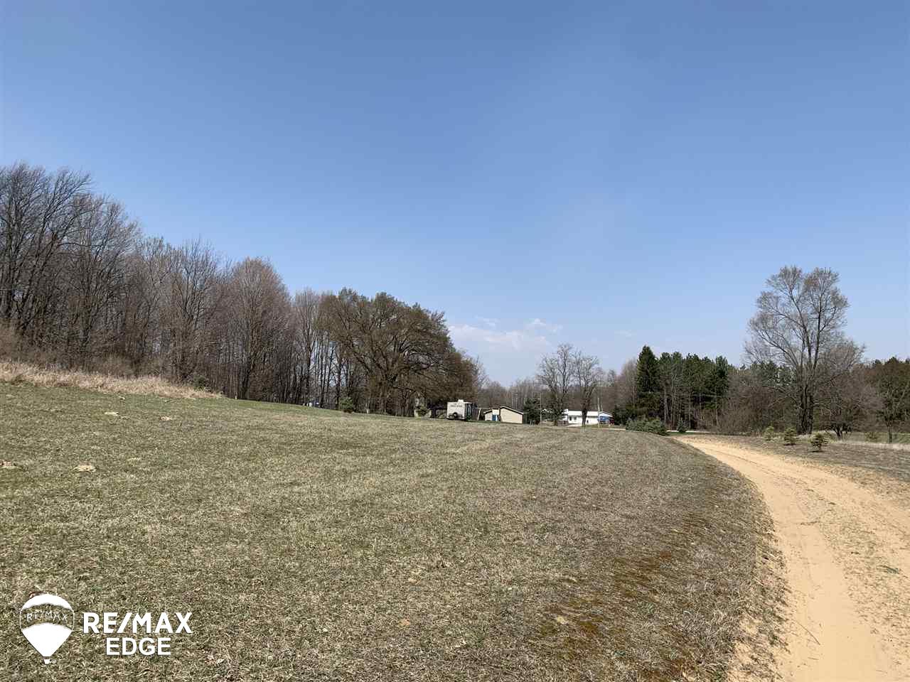 10270 Willard Road Millington, MI 48746 - Photo 29 of 44 50038037-28.JPG