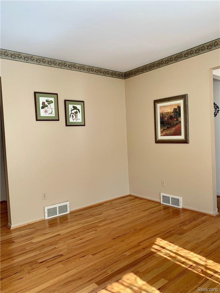 1684 Nantucket Road Plymouth, MI 48170 - Photo 15 of 34 IMG-0474.JPG