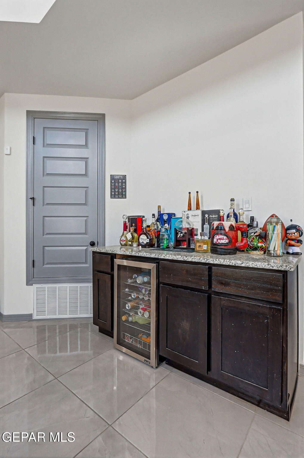 12892 Jonathan Raul El Paso, TX 79928 - Photo 18 of 53 a kitchen with stainless steel appliances granite countertop a sink and cabinets