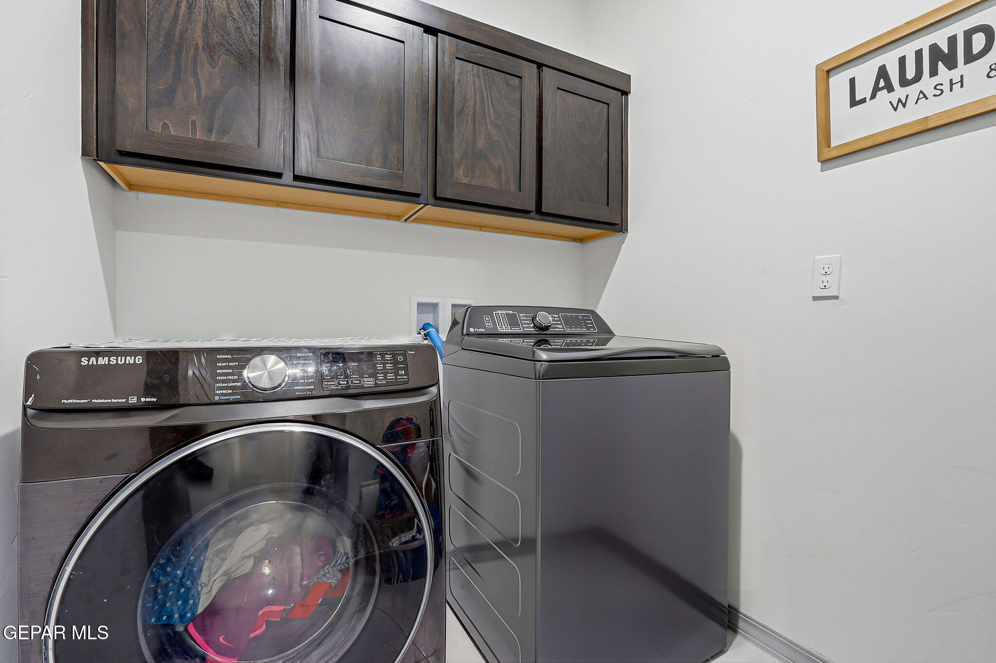 12892 Jonathan Raul El Paso, TX 79928 - Photo 49 of 53 a utility room with dryer and washer