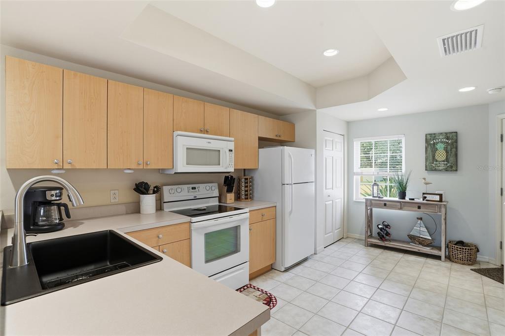 1186 Rio De Janeiro Avenue, Unit 106 Punta Gorda, FL 33983 - Photo 6 of 30