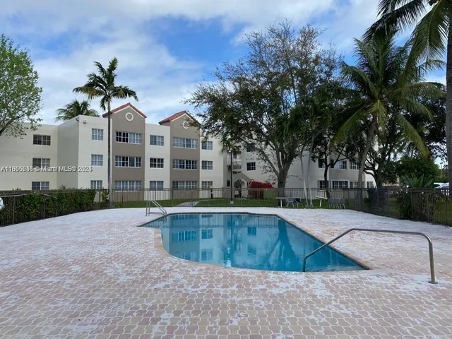 $2,350 | 6045 Northwest 186th Street, Unit 303, Hialeah, FL 33015