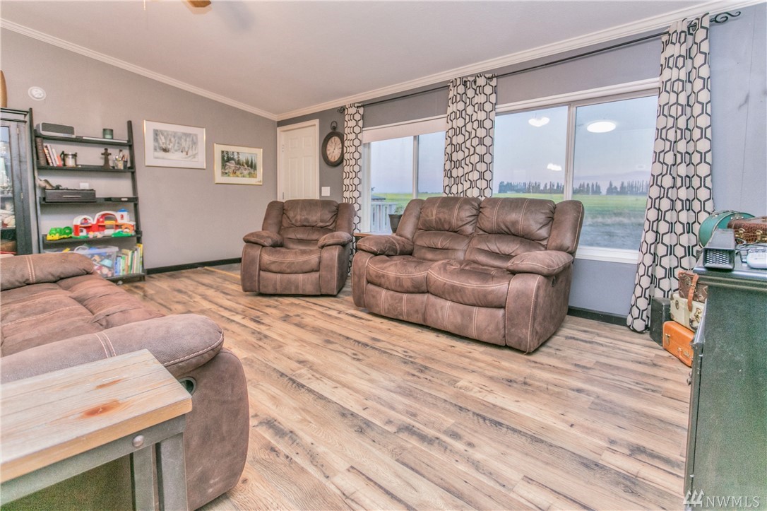 403 Rd R Northeast Moses Lake, WA 98837 - Photo 13 of 23