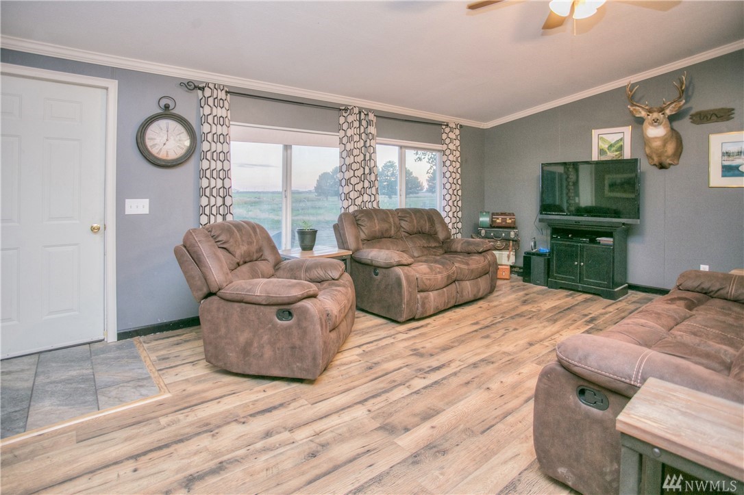 403 Rd R Northeast Moses Lake, WA 98837 - Photo 14 of 23