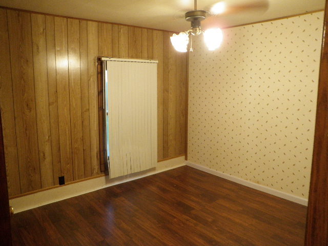 1449 North 32nd Road Ottawa, IL 61350 - Photo 14 of 21 a view of empty room with wooden floor