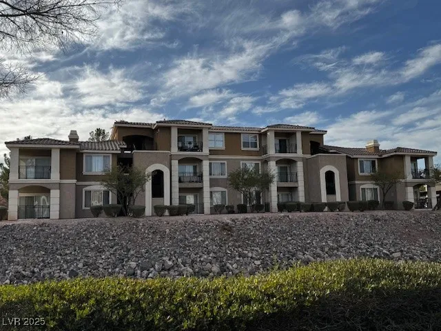 $249,500 | 2900 Sunridge Heights Parkway, Unit 933, Henderson, NV 89052