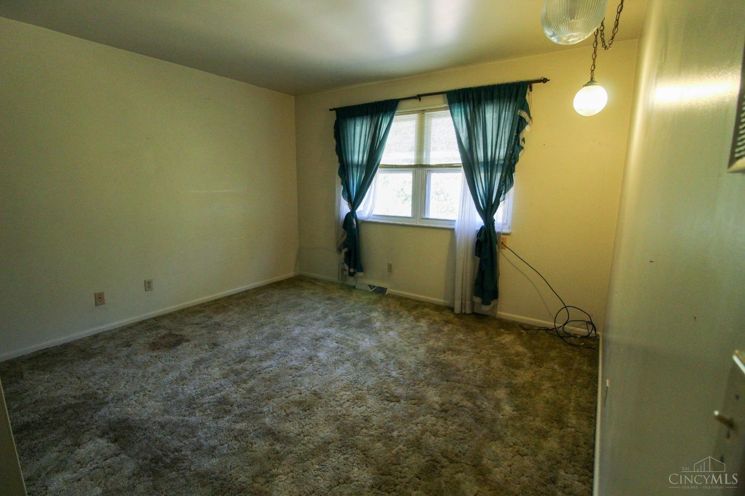 7401 Sheed Road Cincinnati, OH 45247 - Photo 21 of 30 Gallery Image 21