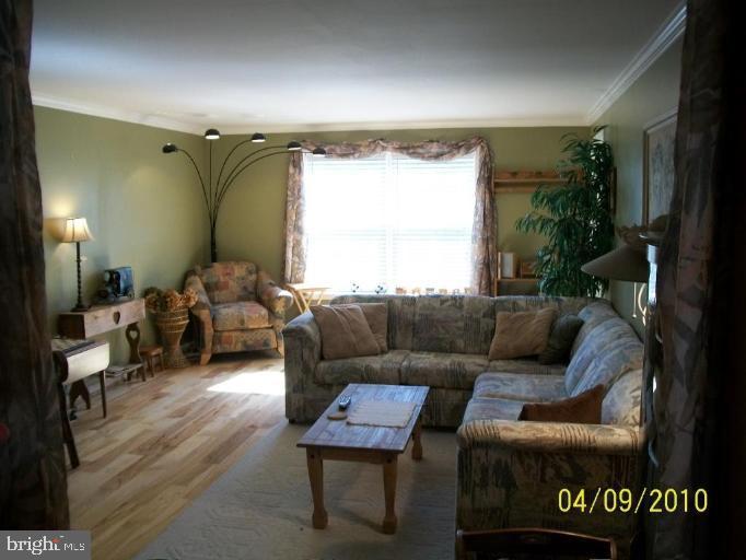 3410 Nottingham Road Westminster, MD 21157 - Photo 25 of 32 Family Room