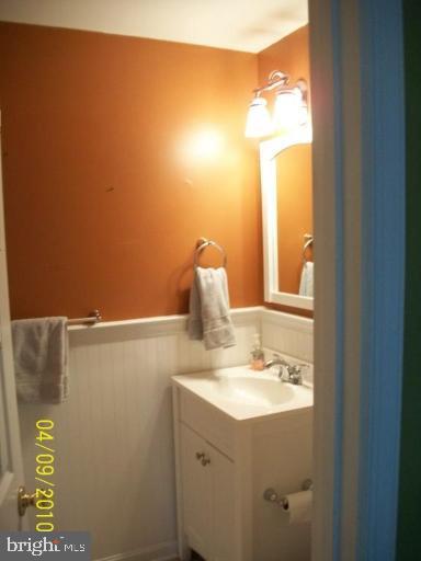 3410 Nottingham Road Westminster, MD 21157 - Photo 27 of 32 Half Bath 1