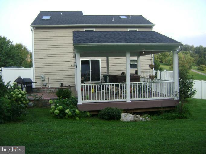 3410 Nottingham Road Westminster, MD 21157 - Photo 4 of 32 Exterior (Rear)