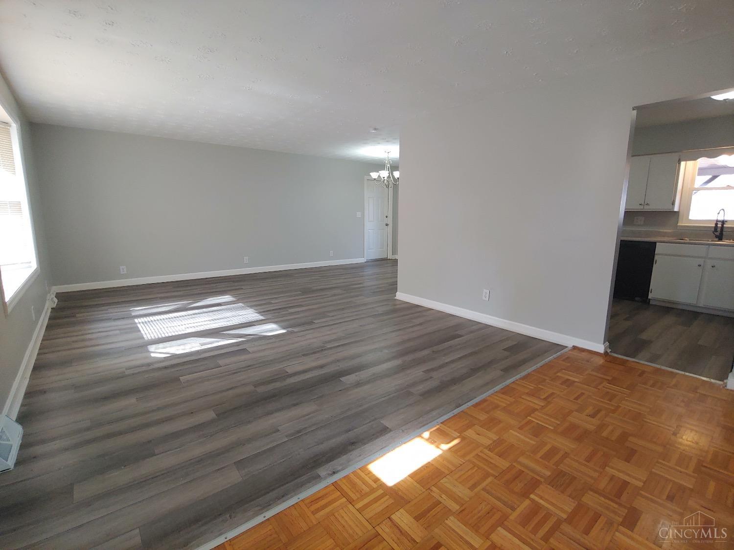 1078 Gaskins Road Cincinnati, OH 45245 - Photo 6 of 24 Gallery Image 6