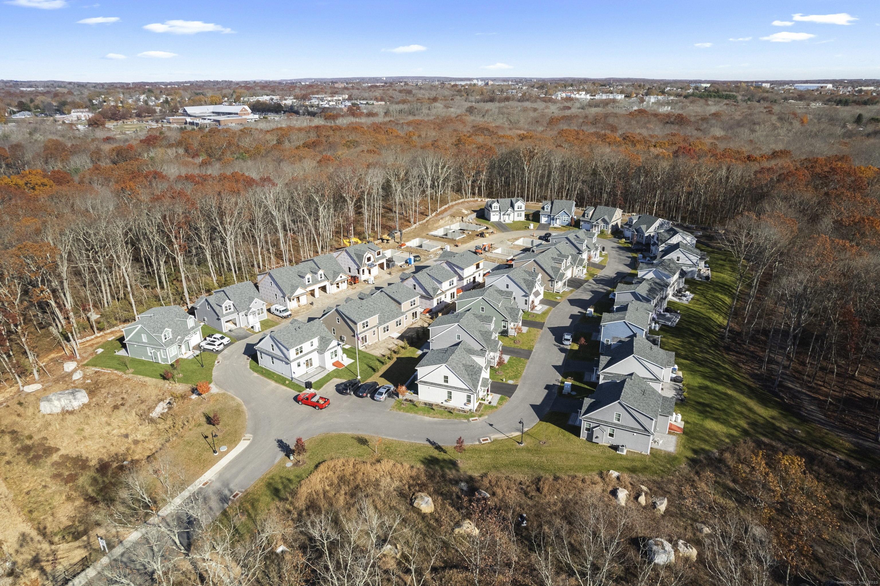 11 Ivy Hill Road, Unit 11 Ridgefield, CT 06877 - Photo 4 of 8 a view of a terrace