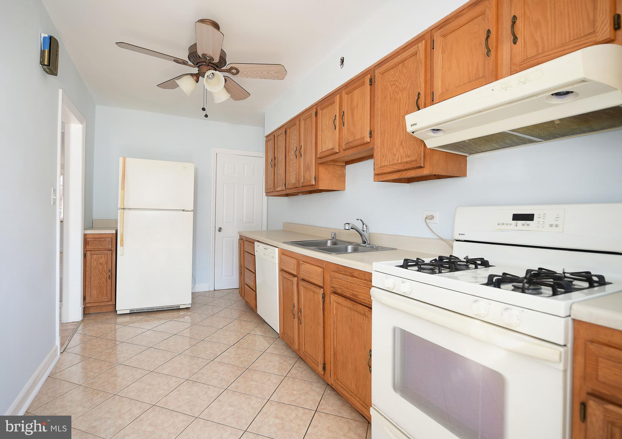 1129 Granville Road Baltimore, MD 21207 - Photo 17 of 31 Gallery Image 17