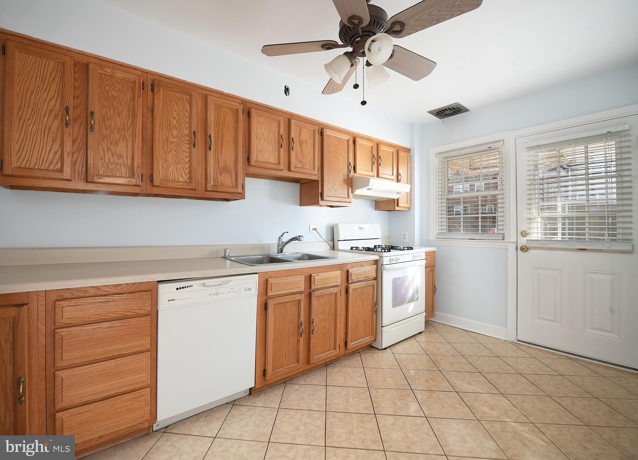 1129 Granville Road Baltimore, MD 21207 - Photo 19 of 31 Gallery Image 19