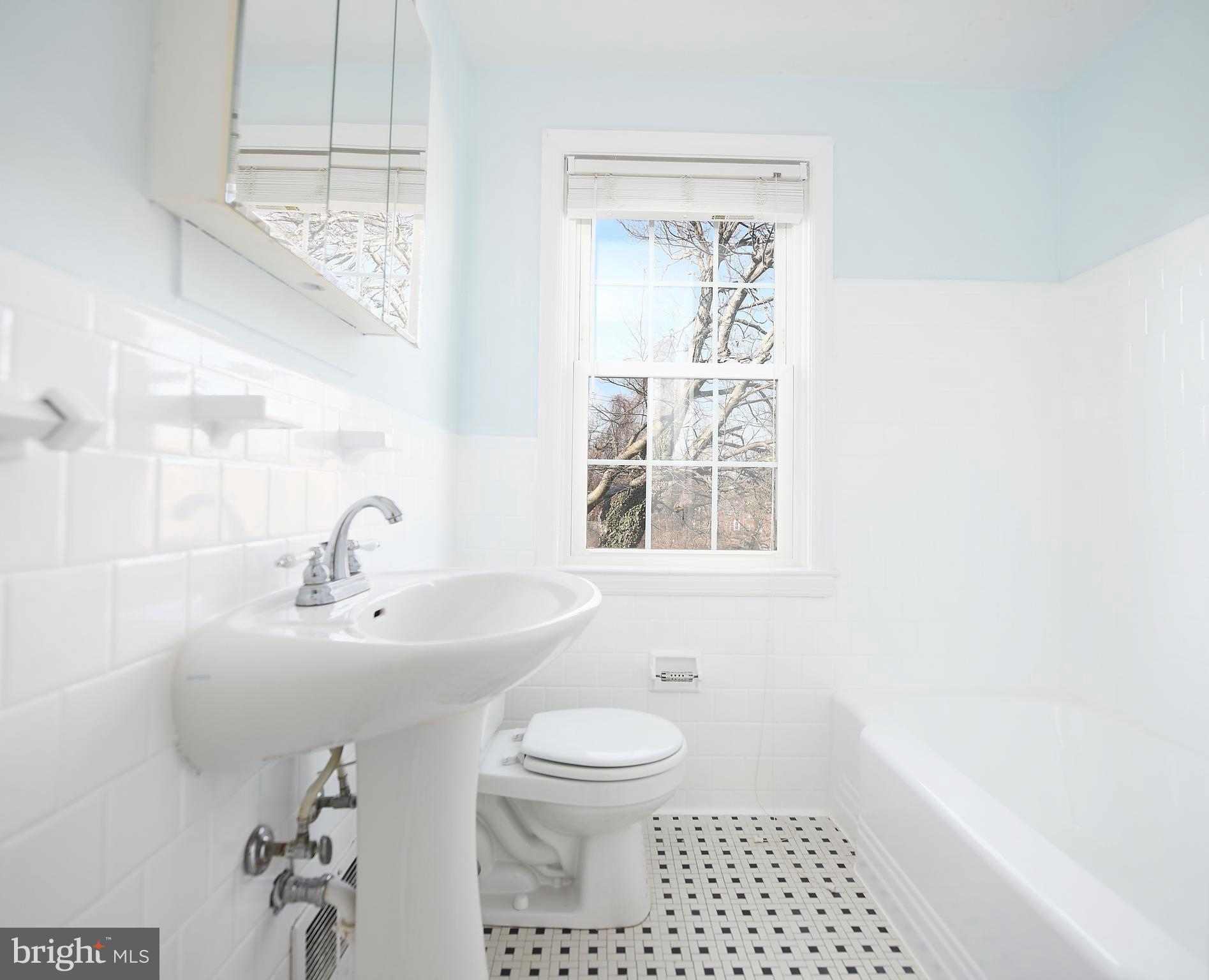 1129 Granville Road Baltimore, MD 21207 - Photo 22 of 31 Gallery Image 22