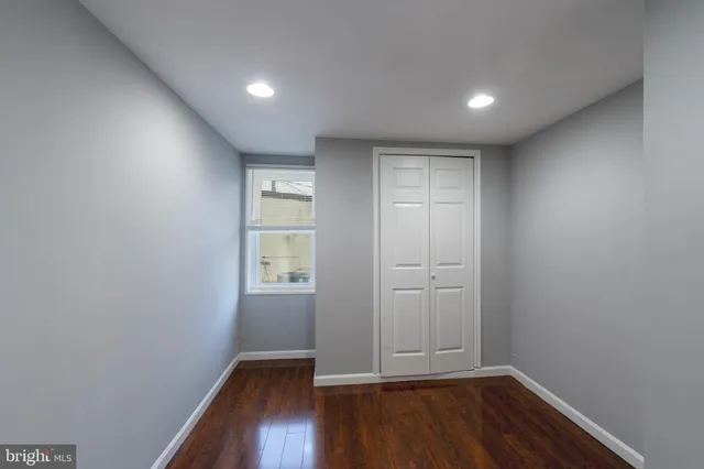 $1,595 | 519 South Port Street, Baltimore, MD 21224