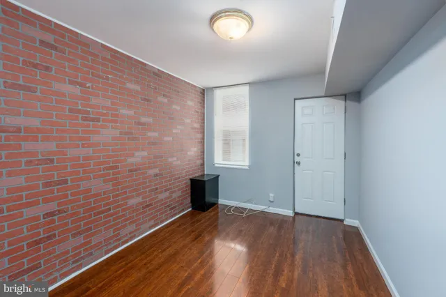 $1,595 | 519 South Port Street, Baltimore, MD 21224